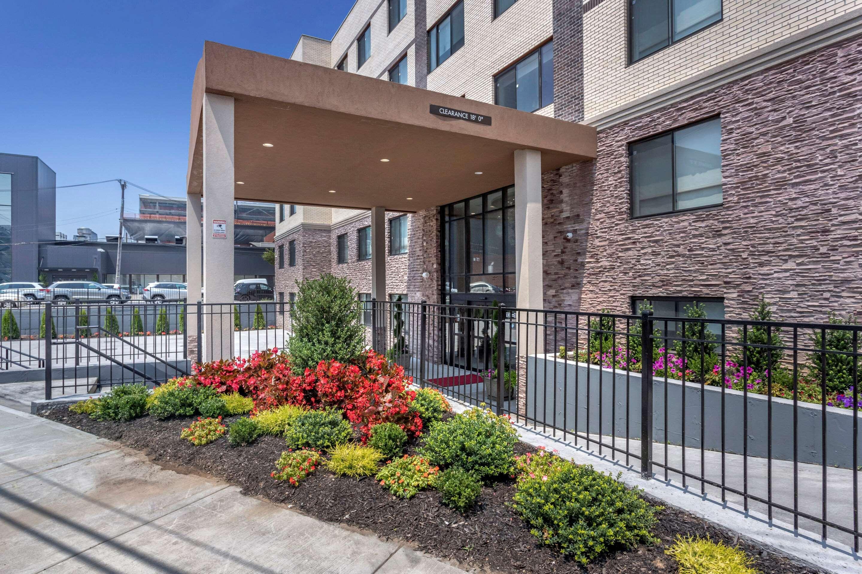Comfort Inn Jfk Airport Нью-Йорк Экстерьер фото