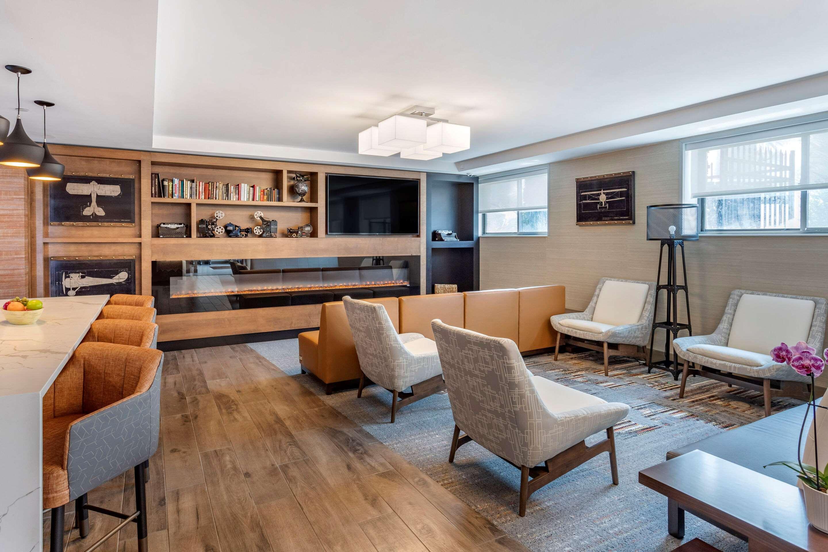 Comfort Inn Jfk Airport Нью-Йорк Экстерьер фото