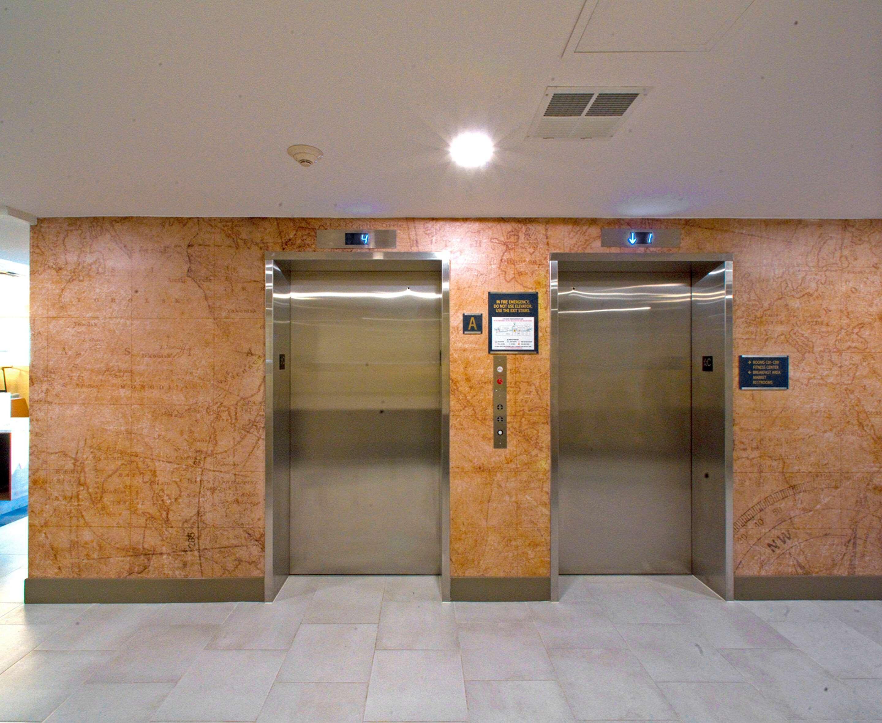 Comfort Inn Jfk Airport Нью-Йорк Экстерьер фото