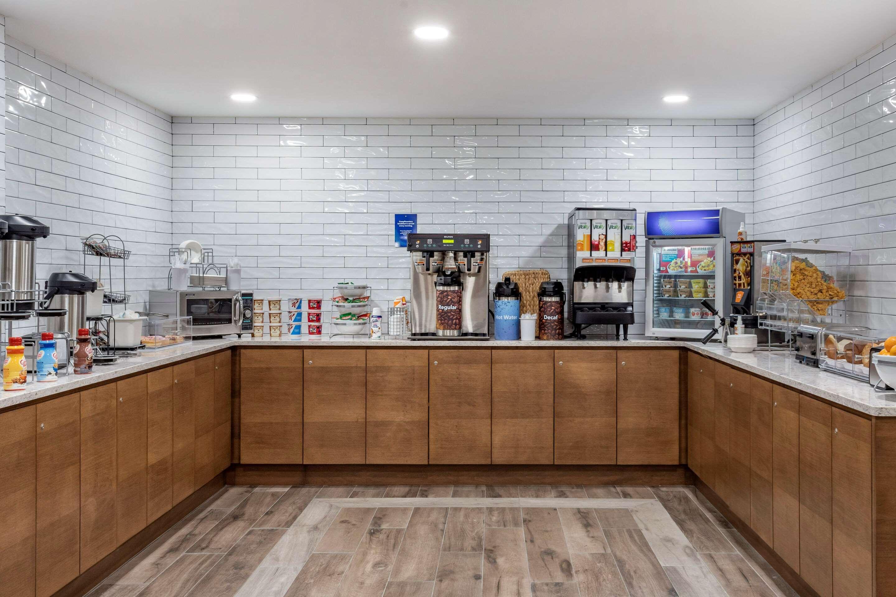 Comfort Inn Jfk Airport Нью-Йорк Экстерьер фото
