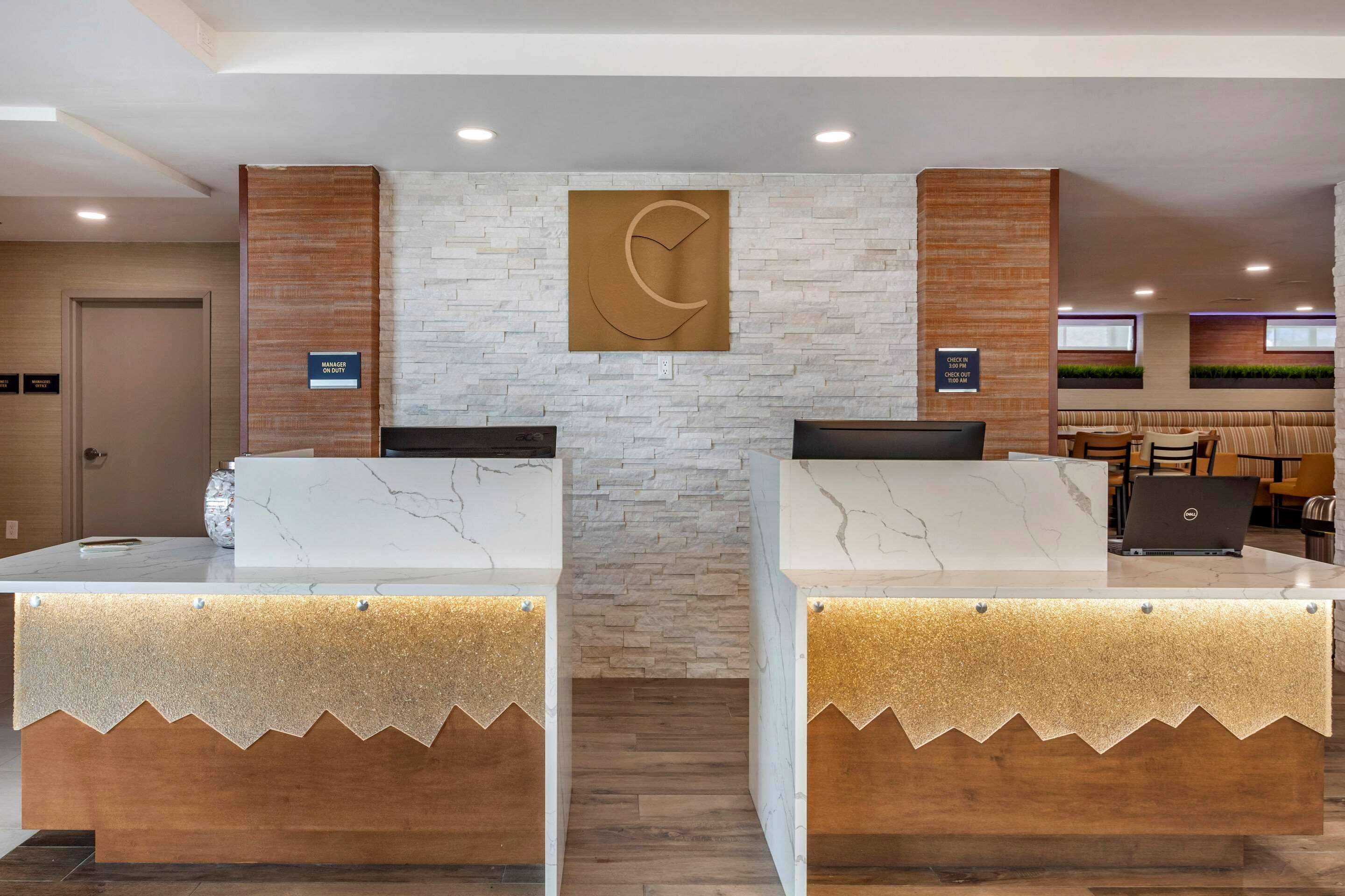Comfort Inn Jfk Airport Нью-Йорк Экстерьер фото